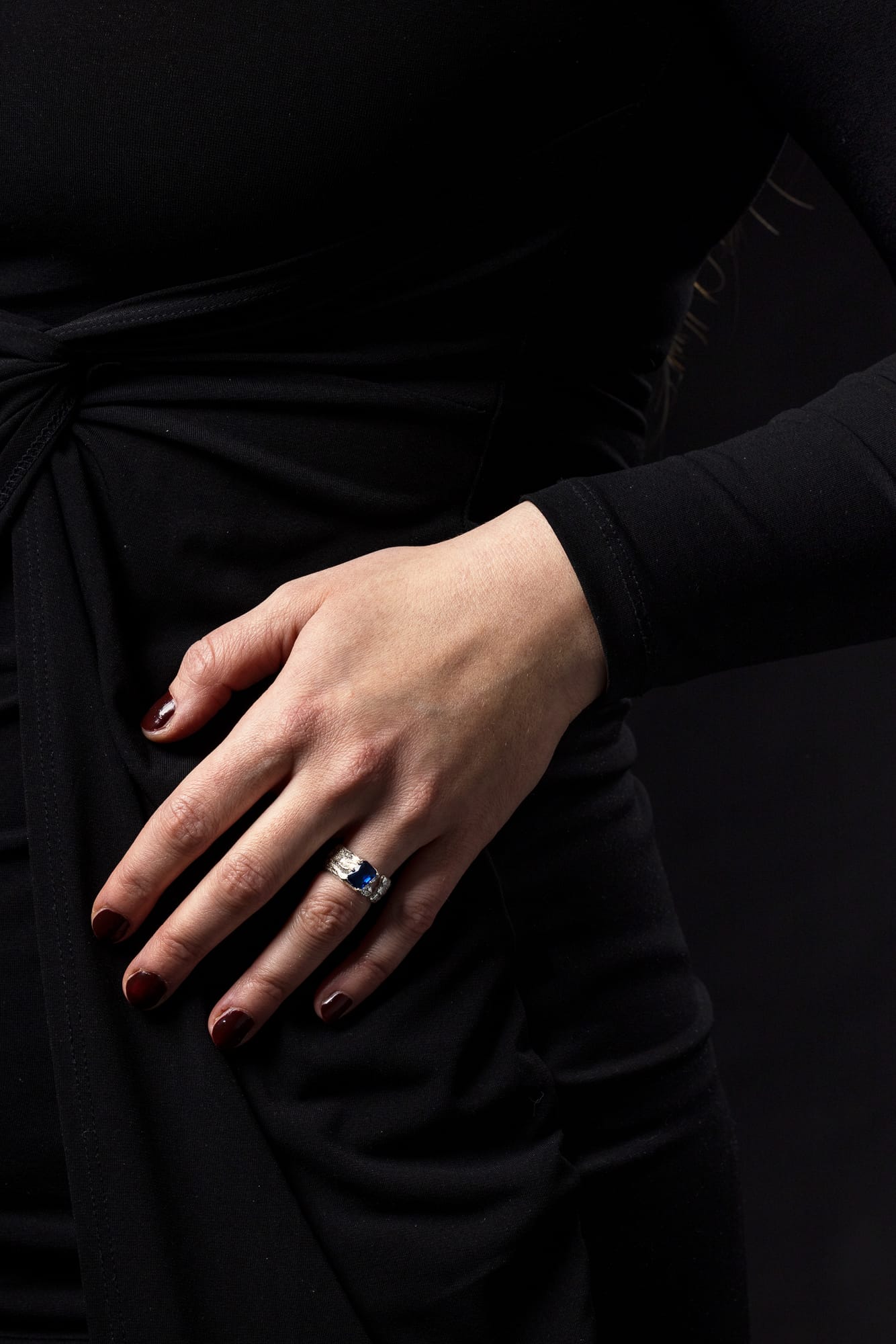 Midnight Vein Ring